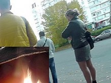 Unsuspecting woman in the video upskirt action