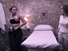 Sexo oculto en salón de masajes