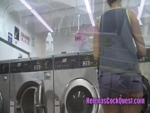 Helena Price - ¡Le subí la falda a Flash Guy en la lavandería! ¡Luego le chupo la polla negra en el estacionamiento! Avance