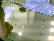 upskirts la ultima se mete sola