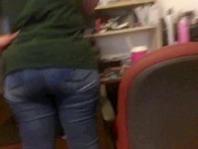 WIFEY ASS IN TIGHT JEANS