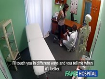 FakeHospital Dirty MILF adicta al sexo es follada por el doctor mientras su esposo espera
