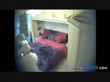 cámara oculta atrapa esposa jugando con conejo
