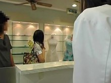 Japonesa linda follada duro en un video voyeur de masaje hardcore