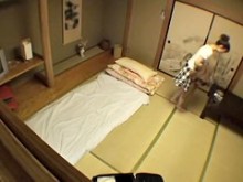Irresistible bimbo japonesa follada en un video de masaje voyeur