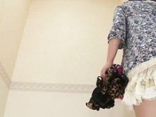 Vídeo de vestuario de lencería con una asiática fresca