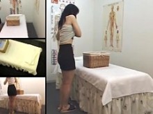 Clip de masaje voyeur japonés caliente con un montón de digitación