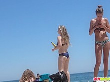 Jóvenes increíbles 18+, tangas, culos grandes espiados en la playa