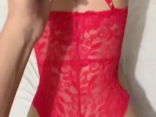 Mi rica esposa caliente con su body rojo cogiendo como una verdadera zorra - Tara Rico -porno casero