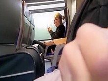 Amigo se masturba en el tren