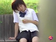 Public Boob Sharking de una deliciosa linda japonesa
