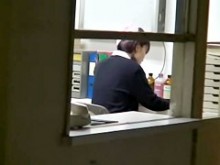 Naughty Doc se folla a una enfermera en video de sexo japonés pervertido