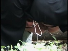 Nub rubio rubio gordito en el parque en el parque