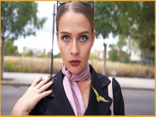 La azafera cachonda me sedujo - la follé y corrí en la cara 4K - Katekravets