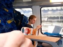 Mujer joven rubia muy bonita 2 (18+)