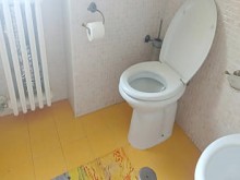 Mi pasos no sabe que la estoy espiando con la cámara oculta