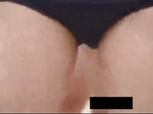 ¡En el encuentro atlético, Voyeur, una chica súper linda en Bloomers!
