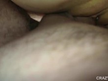 Dulce coño adolescente para la polla de hijastro