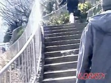 Chica universitaria fue a un baño público y obtuvo un video de tiburón