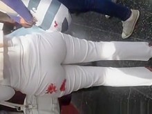 Pantalones blancos cameltoe y culo