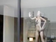 Skinny White Lady follada contra la ventana de vidrio de BBC