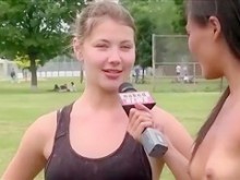 Hermosa tira de los cascos de noticias de vestidos con clase