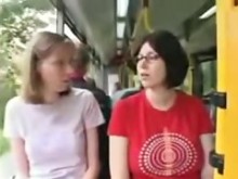 sexo ansioso en el autobús, recorte descargado