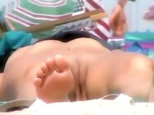 Desnudo en la playa espía nudista y coño