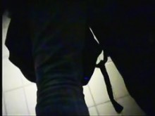 En el vestuario ofrece aficionado en traje de baño