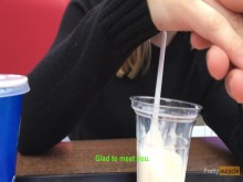 Sexo arriesgado con un extraño en un inodoro en el centro comercial | Cum en el culo por dinero