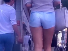 Chica sexy alta con clase