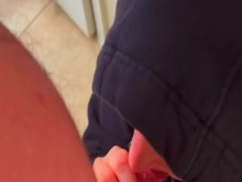 Sucking Target Workers Dick en el vestuario