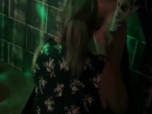 El esposo se somete al club de sexo para su esposa