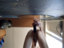 Follando mi asspussy con este enorme consolador negro????