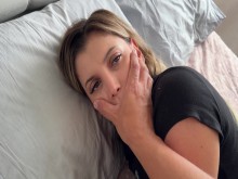 ¡No grites! La hijastra es follada por su hijastra cachondo mientras estaba tomando una siesta