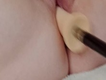 La máquina sexual golpea mi coño ???? un coño mojado ????