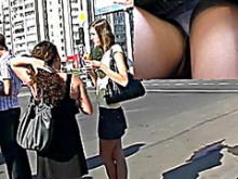 Primer plano de upskirt extremadamente excitante (falso)