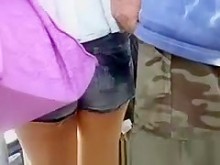 Pendejo público con polla pequeña