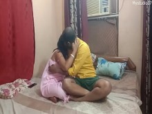 Desi romántico bhabhi sexo en estilo desi, ¡¡Hecho en casa con audio hindi claro !!