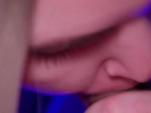 Mamada de cerca Semen en la boca