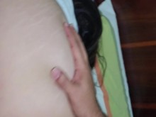 Despierto a mi hermanastra y tenemos sexo duro