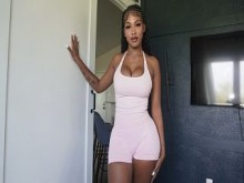 Calificando a la mamá de tus mejores amigos en una escala del 1 al 10 - Gina Wap