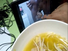 Claro pues Whats. Reaccion 2 chicas un helado