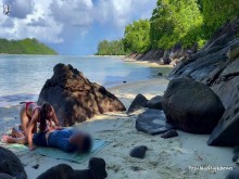 Perdidos en el Paraíso - Atrapados follando en una playa solitaria (TEASER)