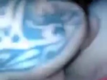 Esposa chupa polla antes de ser follada duro en su primer video sexual