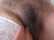 Hijastro me mete el dedo en el culo y quiere follar, me encanta su gran polla