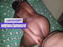 JUGOSA MILF JAMAICANA TOMA UNA POLLA ENORME EN EL COCHE