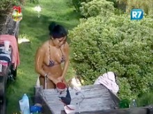 La chica del hermanastro mayor pillada lavándose el coño