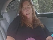 Milf hora del almuerzo público coche masturbación casi atrapado