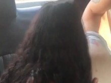 Tengo sexo con mi amiga caliente en el auto de su novio.